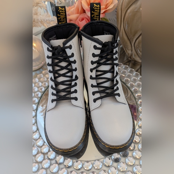 Dr. Martens White Leather Savala Lace Up Combat Boots Youth Size 2 - Picture 2 of 13